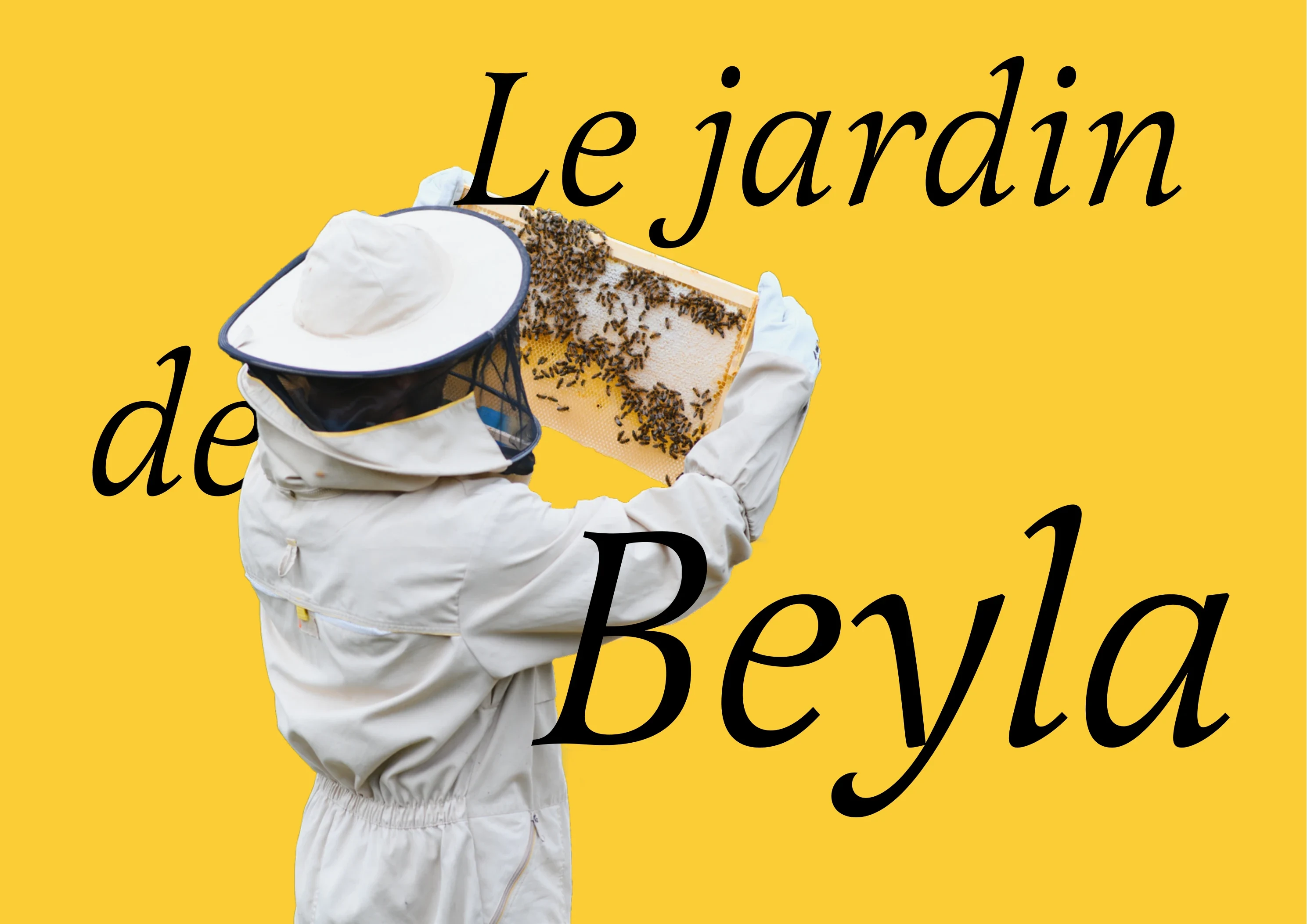 Double page jaune du catalogue Le Jardin de Beyla montrant une apicultrice tenant un cadre de ruche