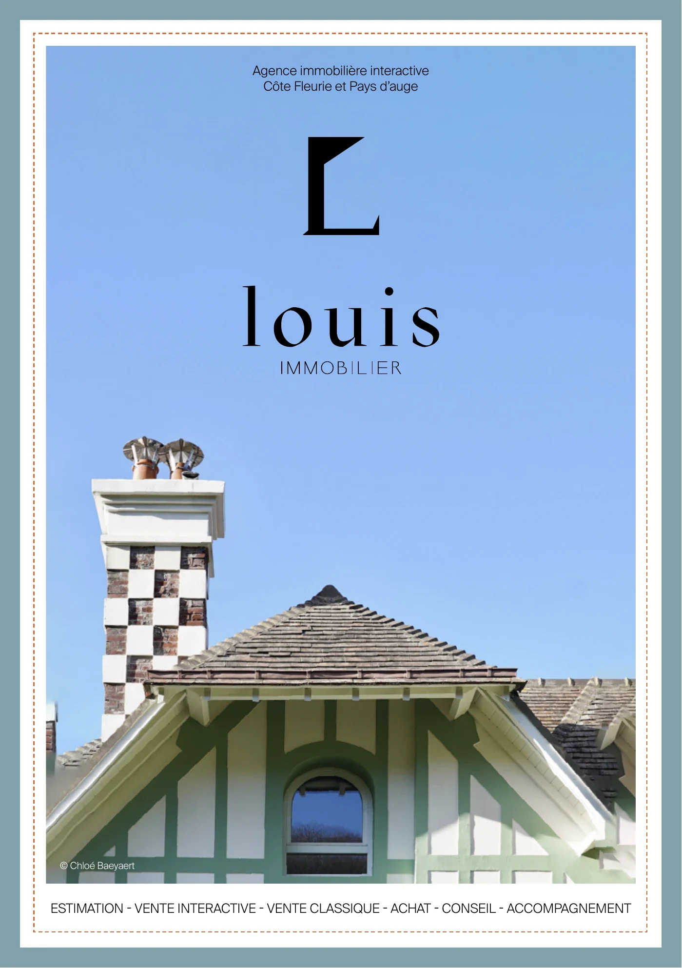 Couverture du leaflet Louis Immobilier avec le monogramme noir et une maison normande photographiée sous un ciel bleu