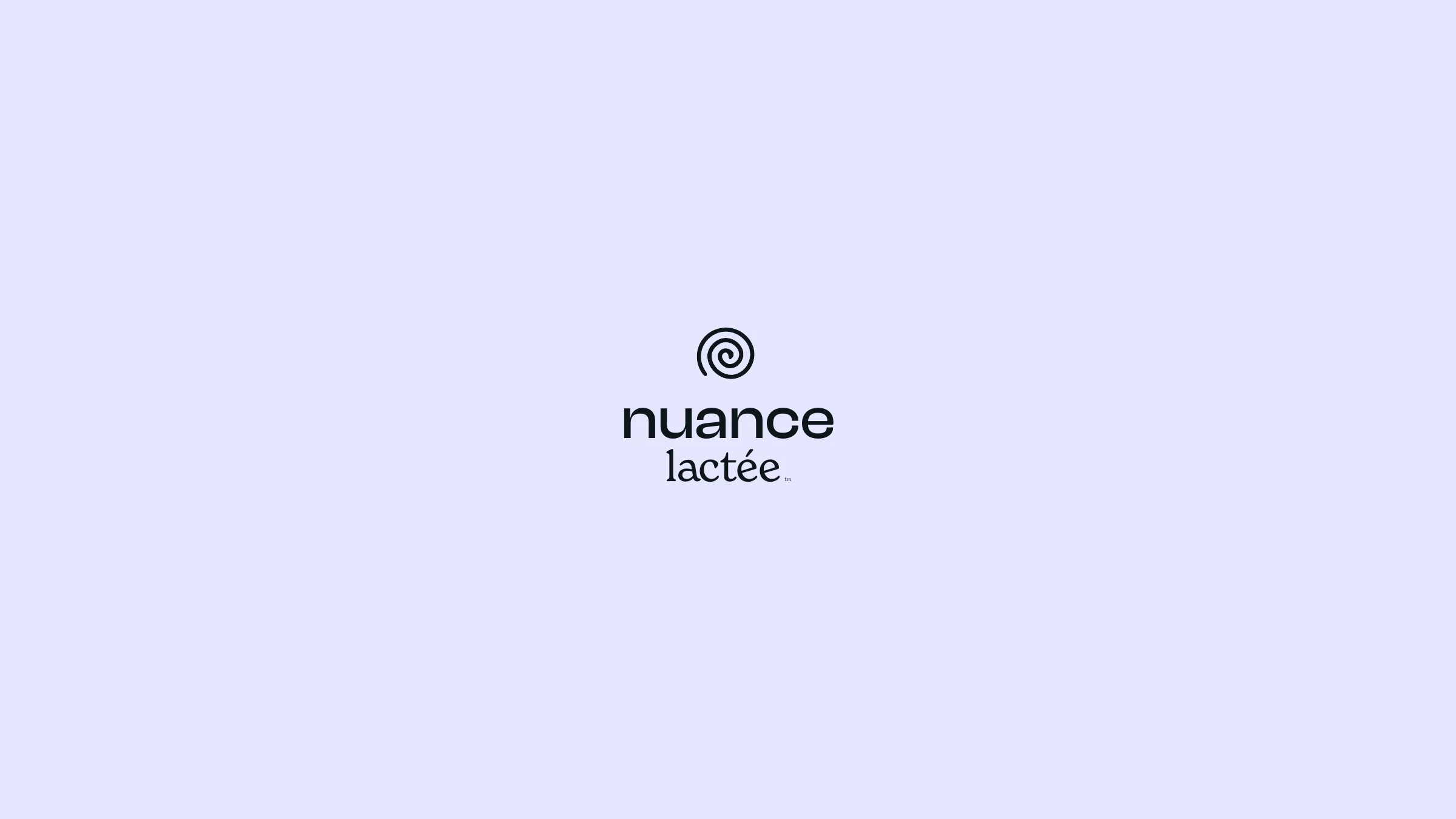 Version verticale du logotype Nuance Lactée avec son symbole spiralé
