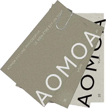 Variante de l’étude de nuancier AOMOA, cartes olive et claires assemblées par un trombone