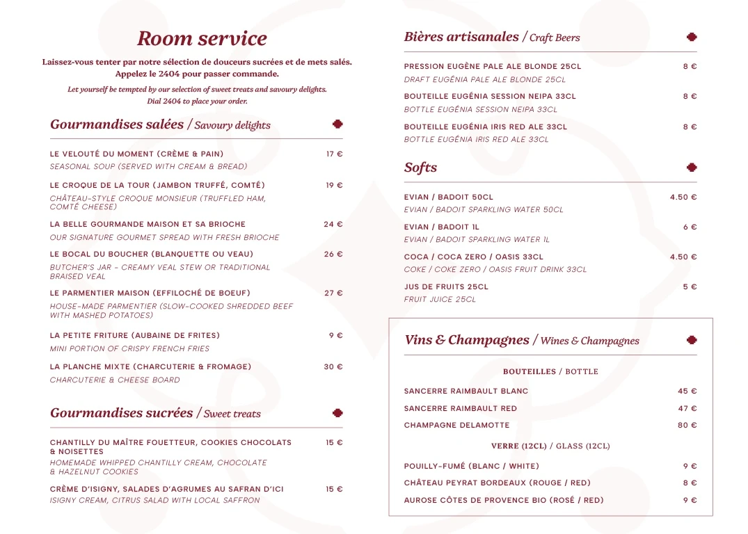 Double page bilingue du menu room service du Château de la Tour