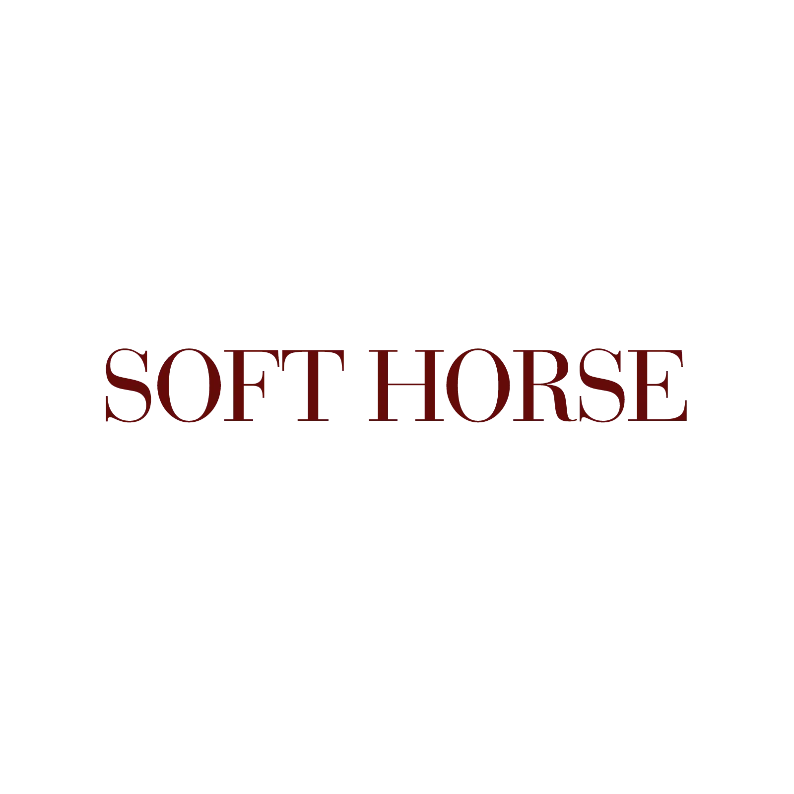 Mot-signe Soft Horse rouge sombre en capitales avec sérifs sur fond blanc